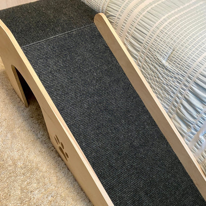 Image displaying the indoor/outdoor rug installed on one of our 20-inch pet ramps with a platform, offering enhanced traction and durability for pets as they ascend and descend.